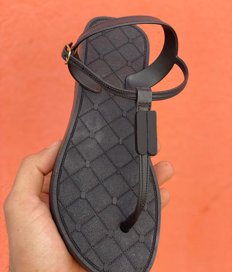 Chinelo Feminino Barbara Preta